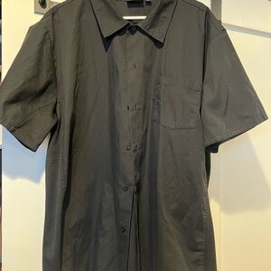 Men's Short-Sleeve Black Button-Down Shirt